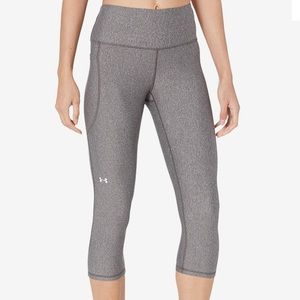 NEW Under Armour High Waited Capri Size:XL